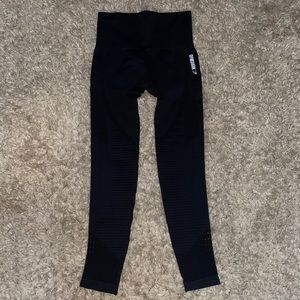 Black gym shark leggings